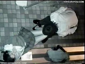 Un uomo muscoloso fe ...