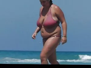 Ragazza bionda convi ...