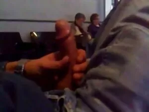 Bella bruna seduce i ...